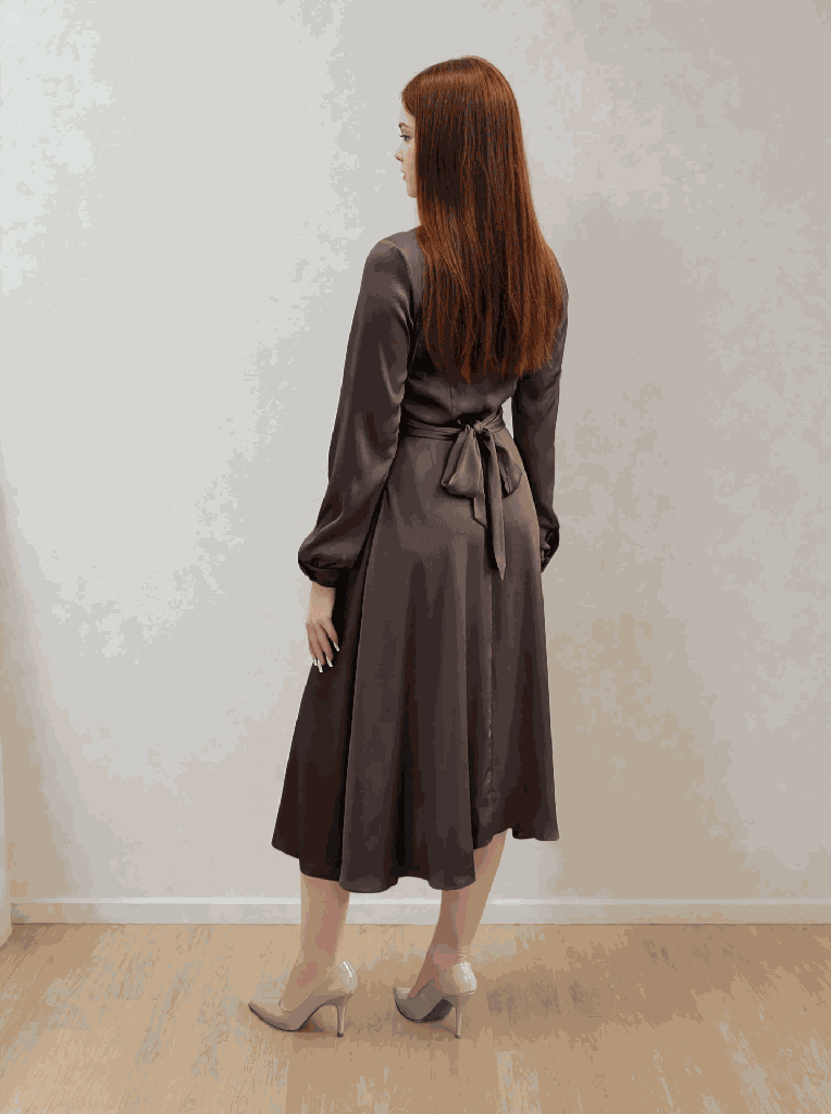 PXL_20250814_122015556.RAW-01.MP.COVER-Deirdre-Hardwood Floor Studio.png