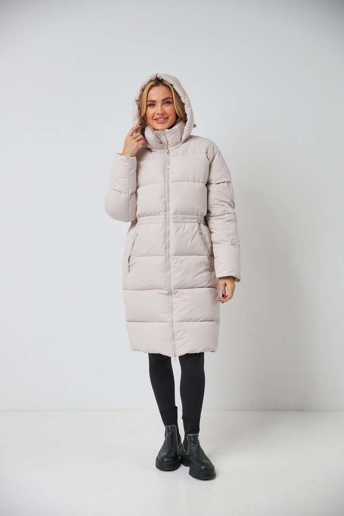 Elongated jacket with a drawstring in the middle