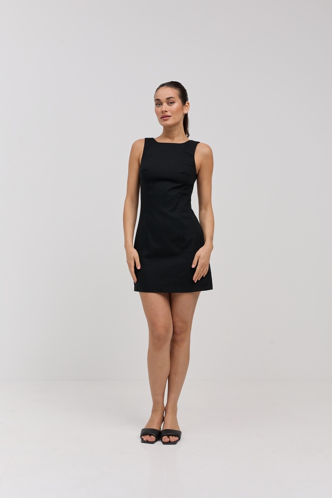 Dress with an open back