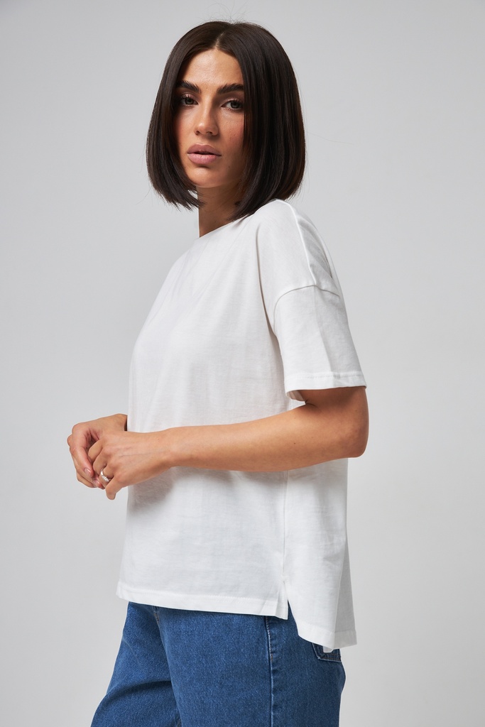 Футболка з подовженою спинкою та розрізами