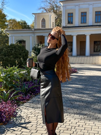 Fustă maxi din piele cu deschizătură în față 