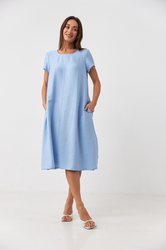 Rochie largă cu cusături decorative