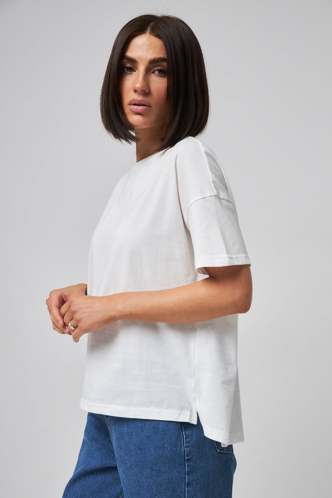 T-shirt with an extended back