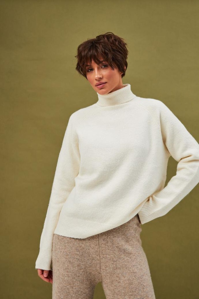 Raglan sweater