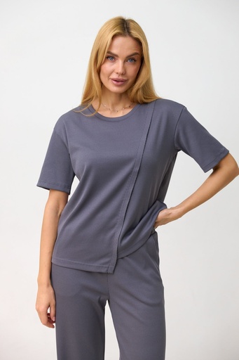 T-shirt with asymmetry