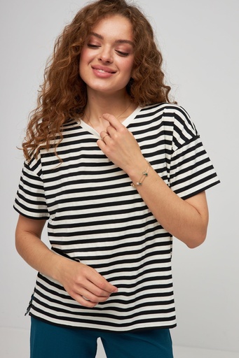 Tricou în dungi